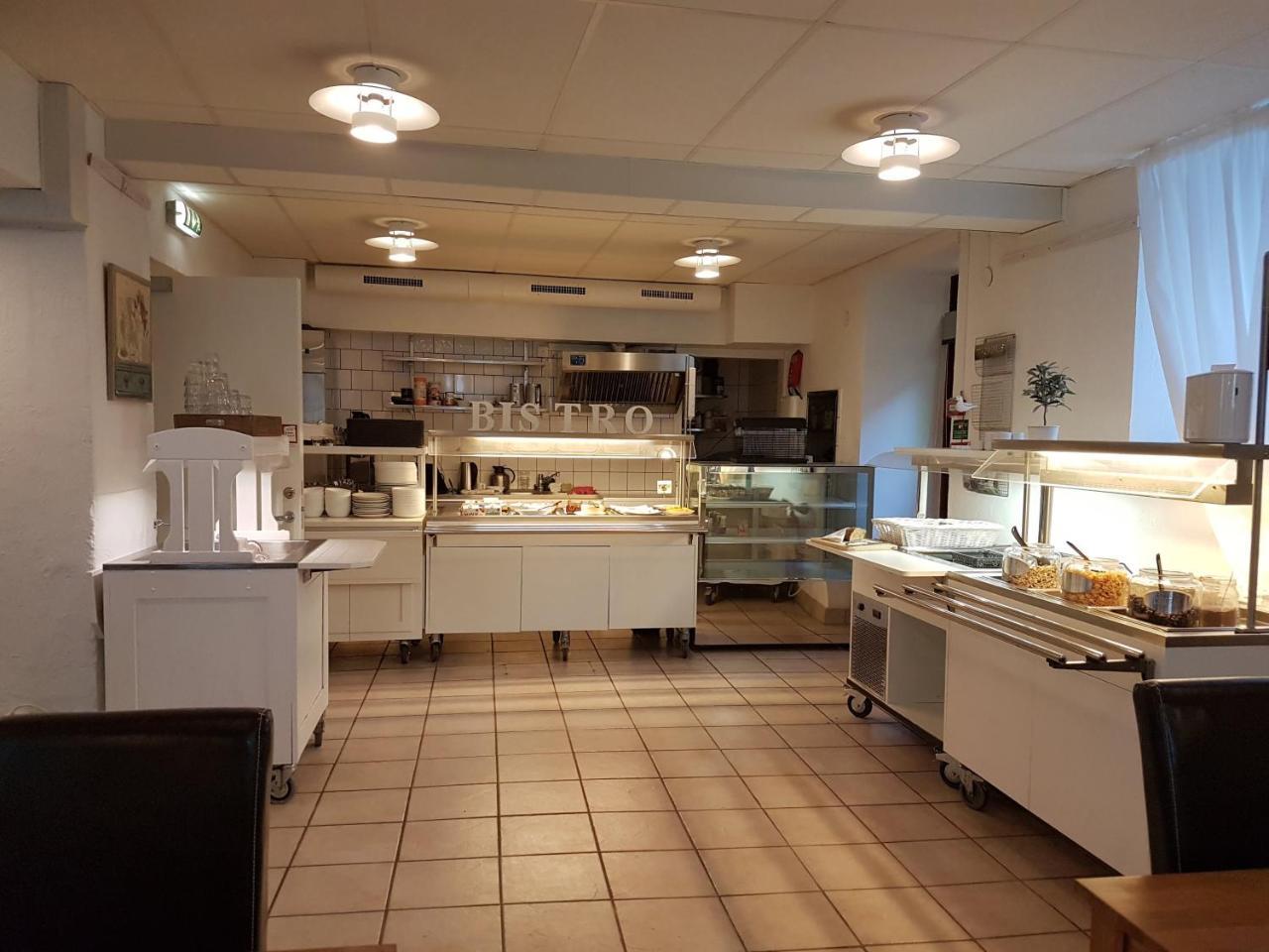 Halmstad Hotell & Vandrarhem Kaptenshamn Экстерьер фото